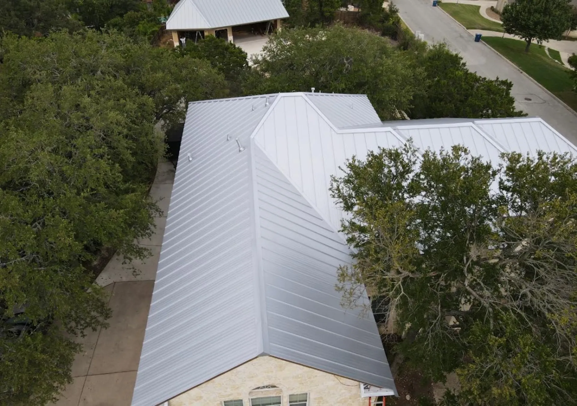 Metal Roof Coating in Mansfield, TX